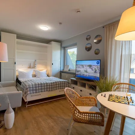 Maritime Ostsee Mit Privatem Seezugang Scharbeutz