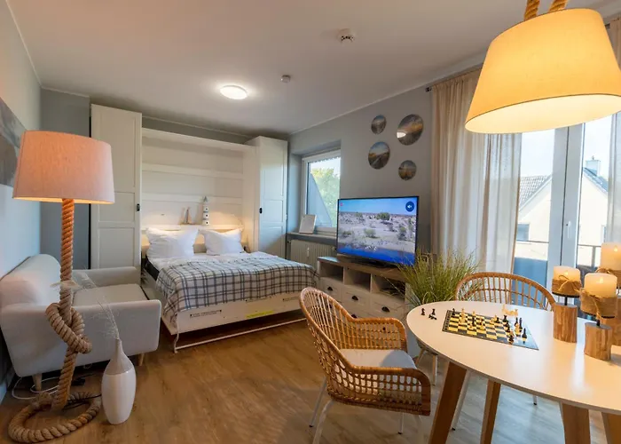 Maritime Ostsee Mit Privatem Seezugang Scharbeutz